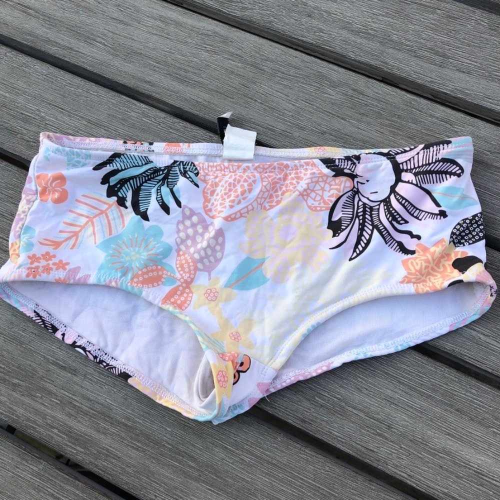 Calvin Klein full coverage bikini bottoms size M